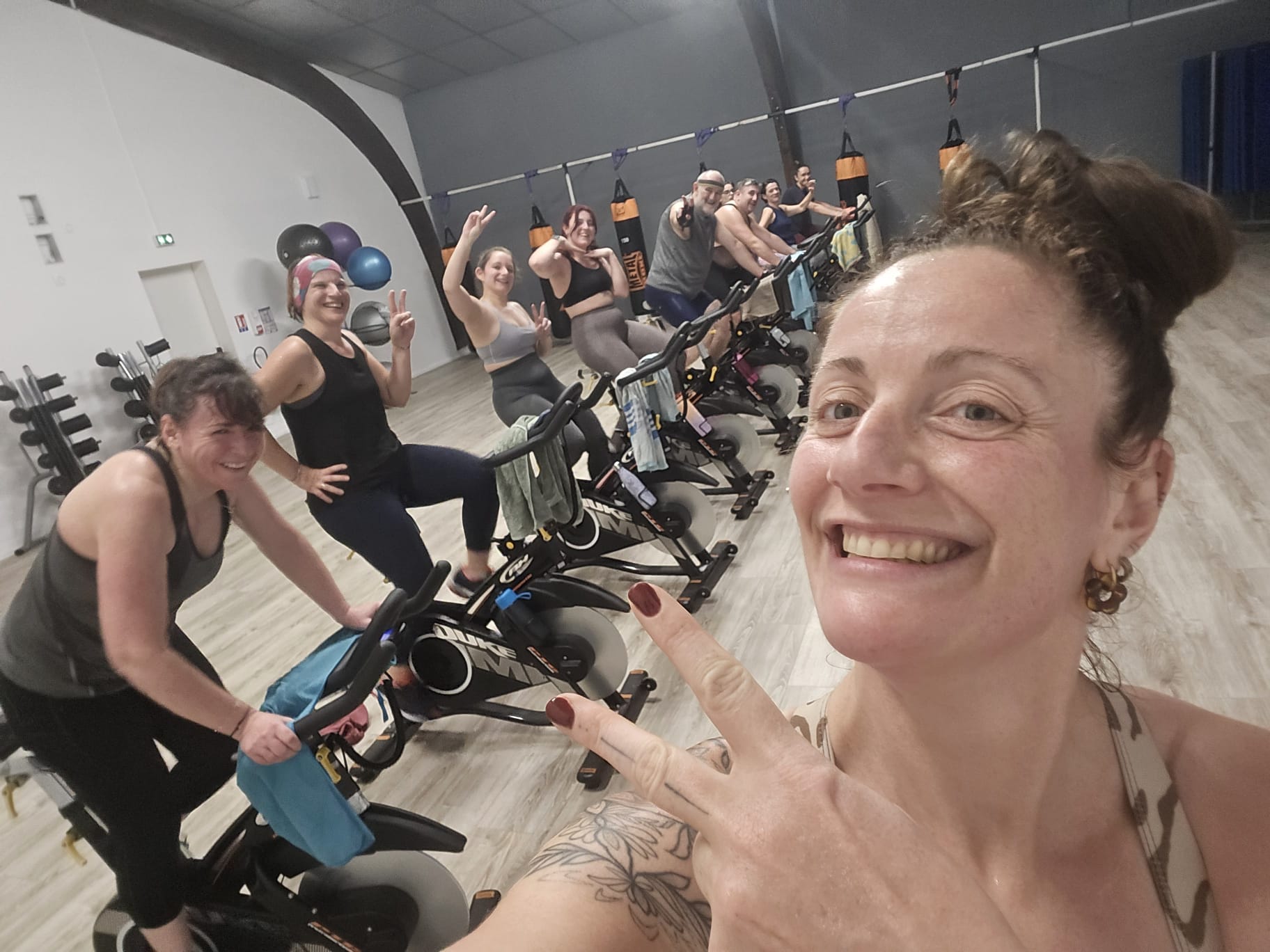 Ambiance des cours collectifs chez Avenir Fitness à Langon