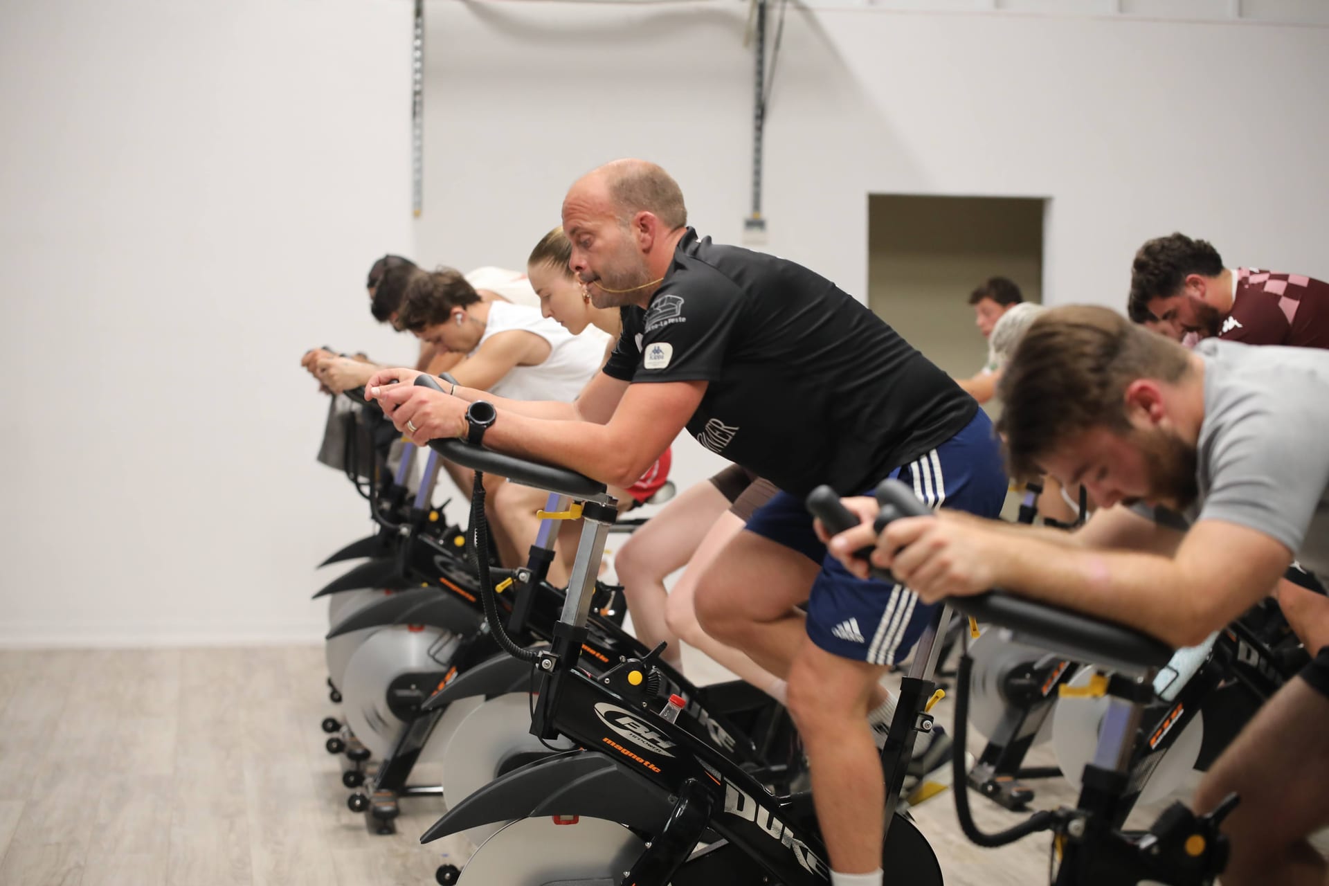 L'UA Cadillac Rugby à l'entraînement chez Avenir Fitness Langon — cross training et RPM