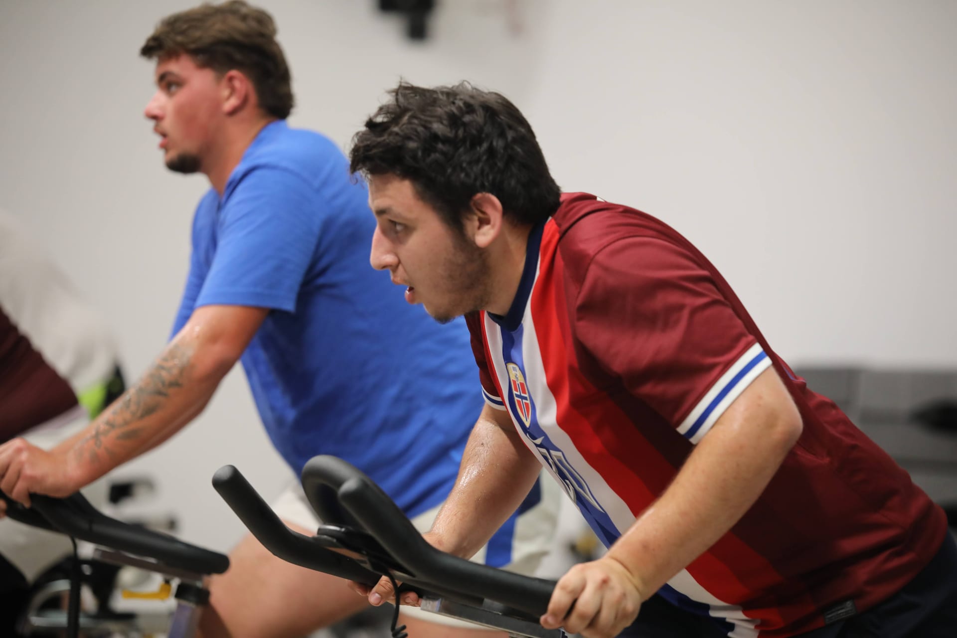 L'UA Cadillac Rugby à l'entraînement chez Avenir Fitness Langon — cross training et RPM