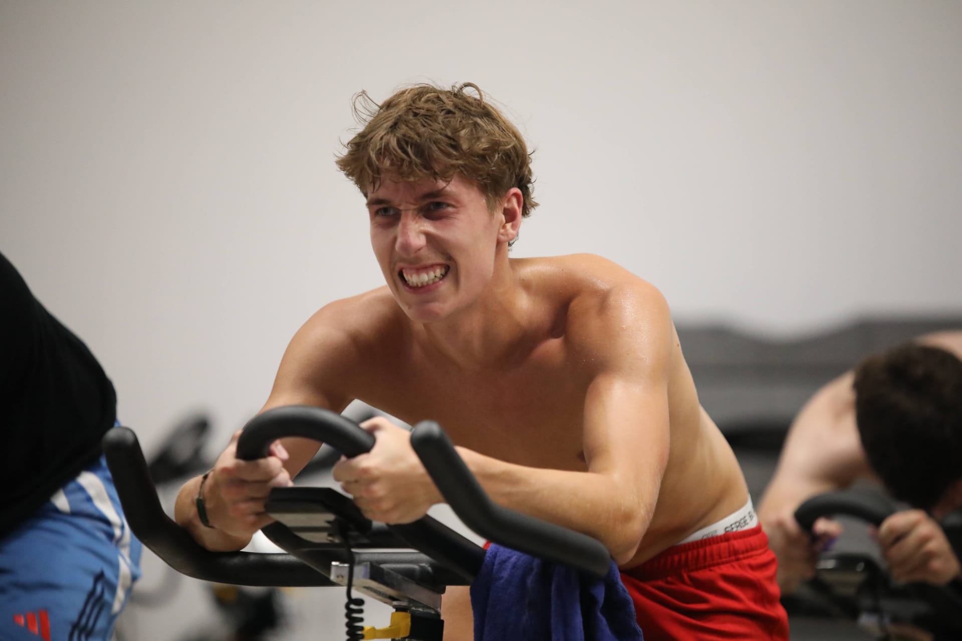 L'UA Cadillac Rugby à l'entraînement chez Avenir Fitness Langon — cross training et RPM
