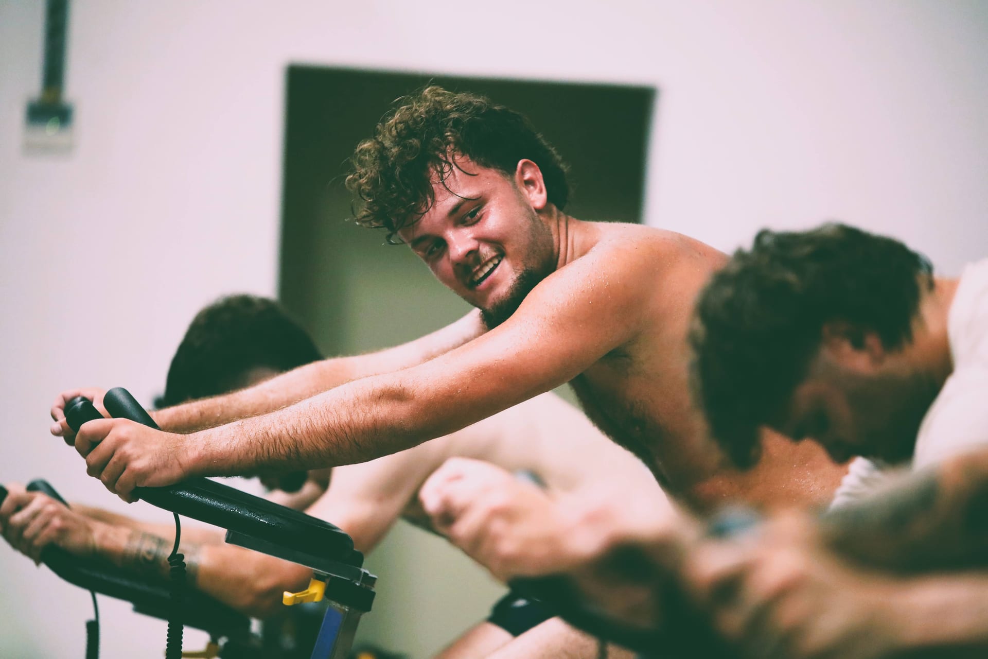 L'UA Cadillac Rugby à l'entraînement chez Avenir Fitness Langon — cross training et RPM
